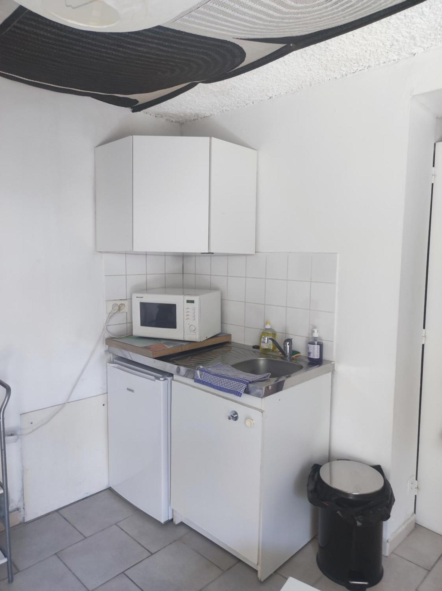 Apartamento Ingrid Mary Nimes Habitación foto