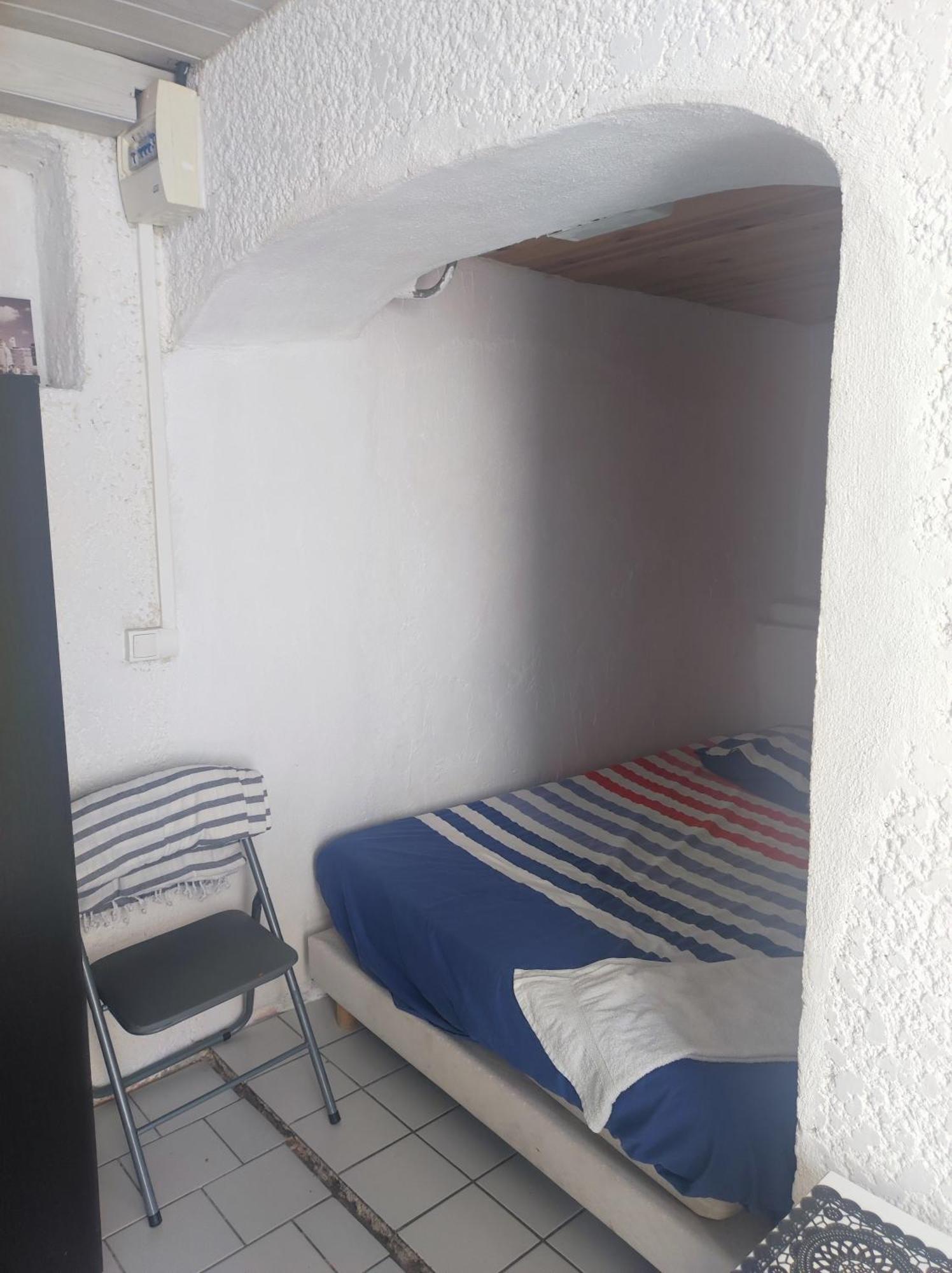 Apartamento Ingrid Mary Nimes Habitación foto