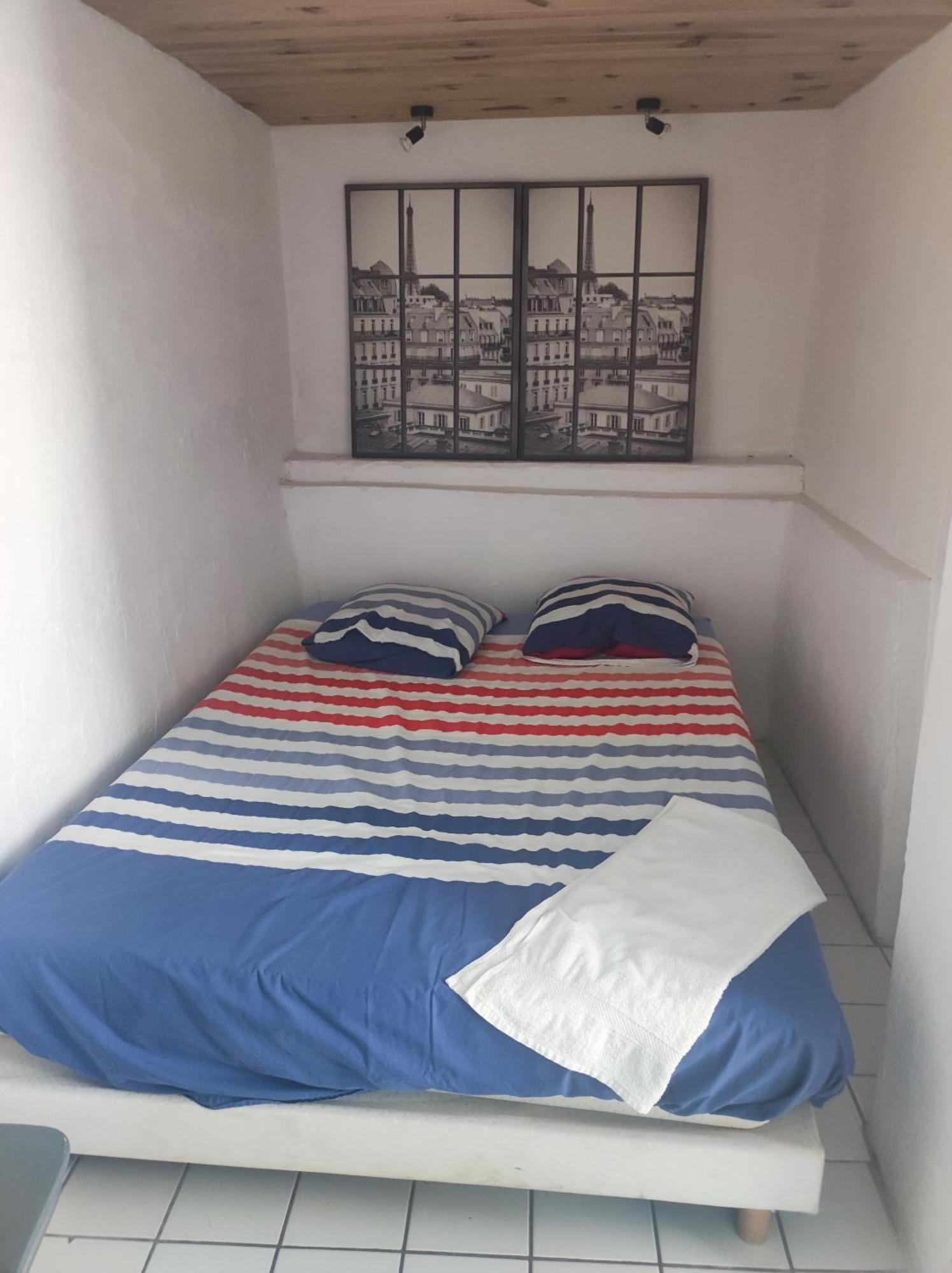 Apartamento Ingrid Mary Nimes Habitación foto
