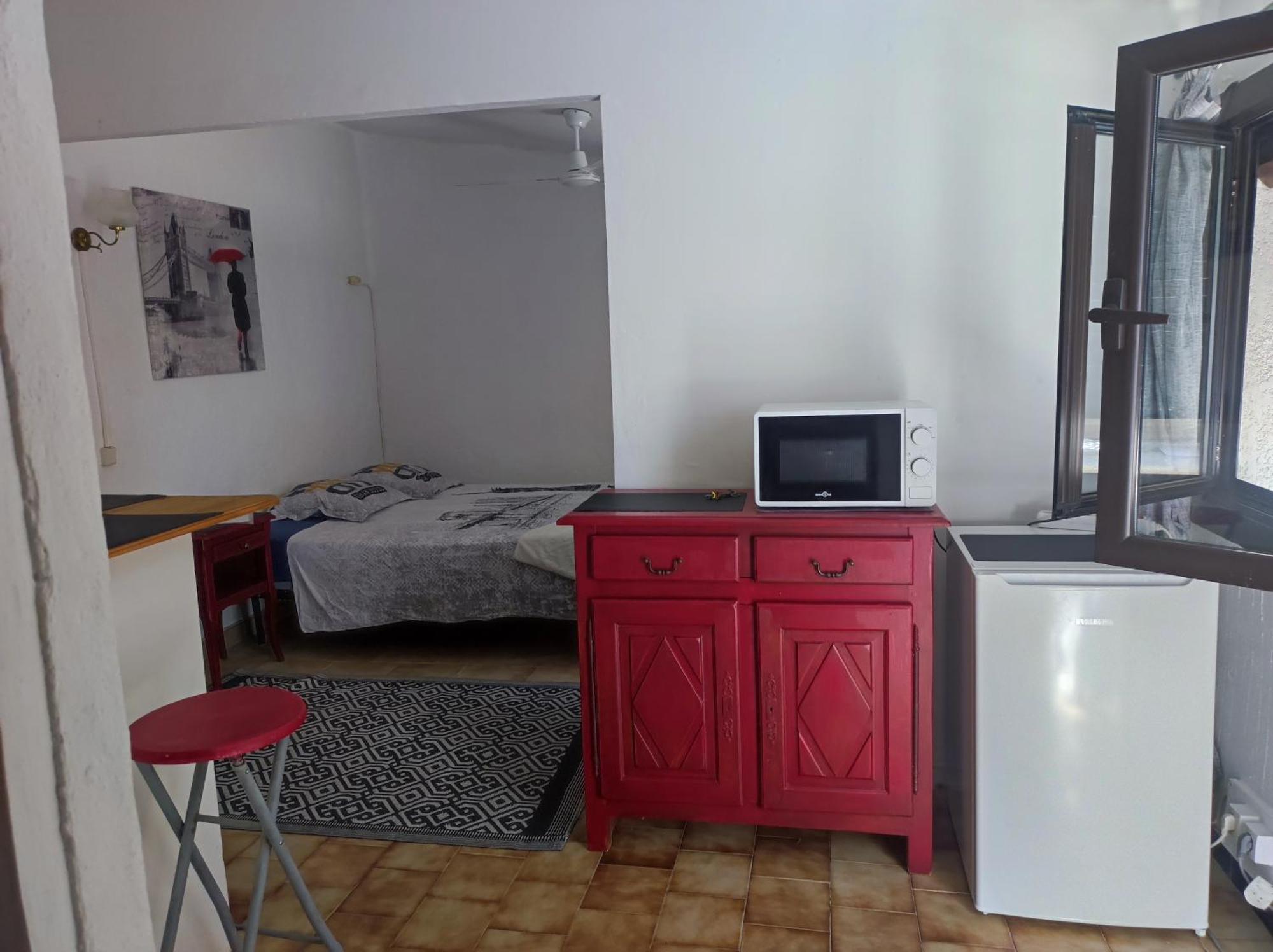 Apartamento Ingrid Mary Nimes Habitación foto
