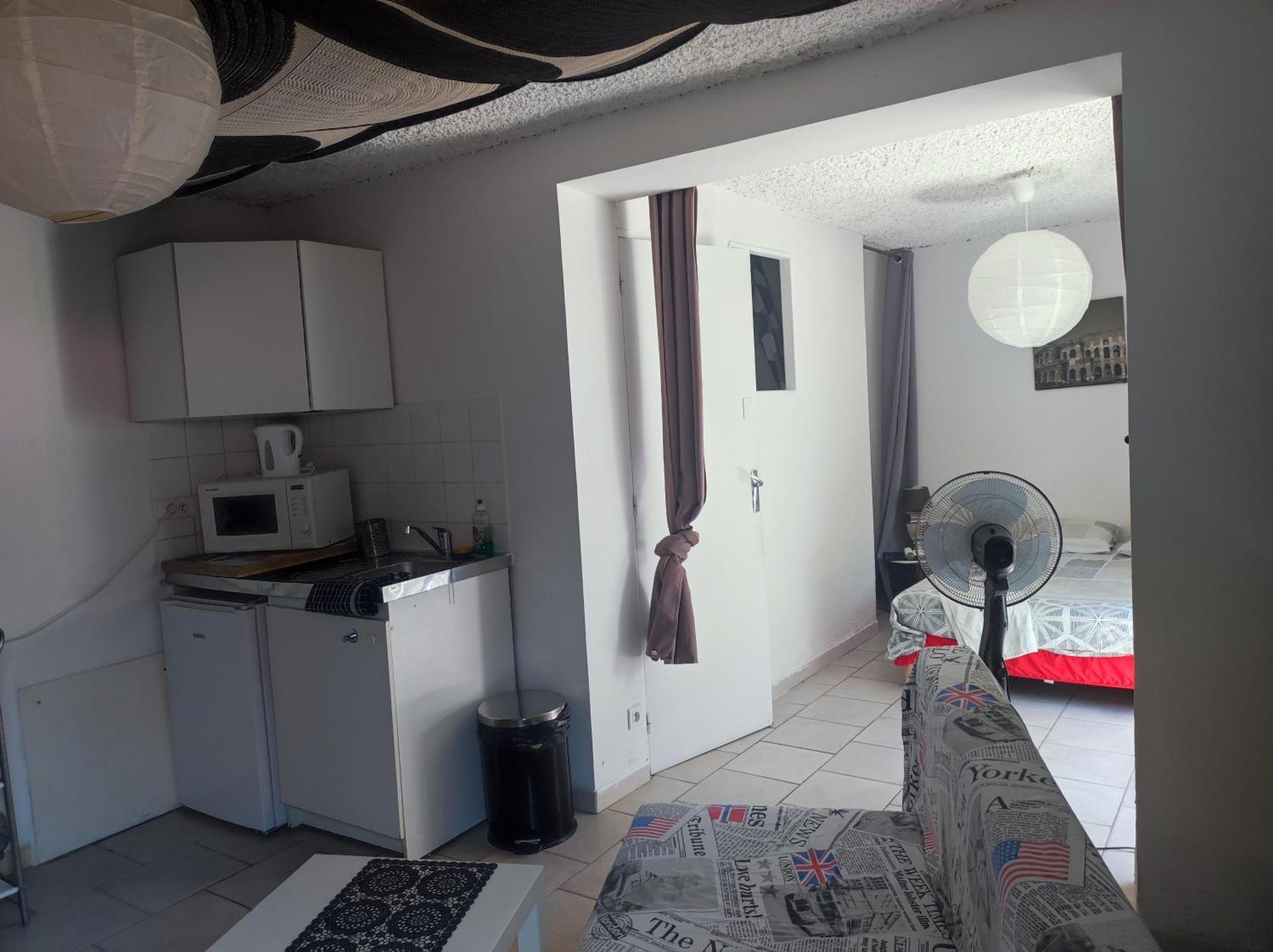 Apartamento Ingrid Mary Nimes Habitación foto