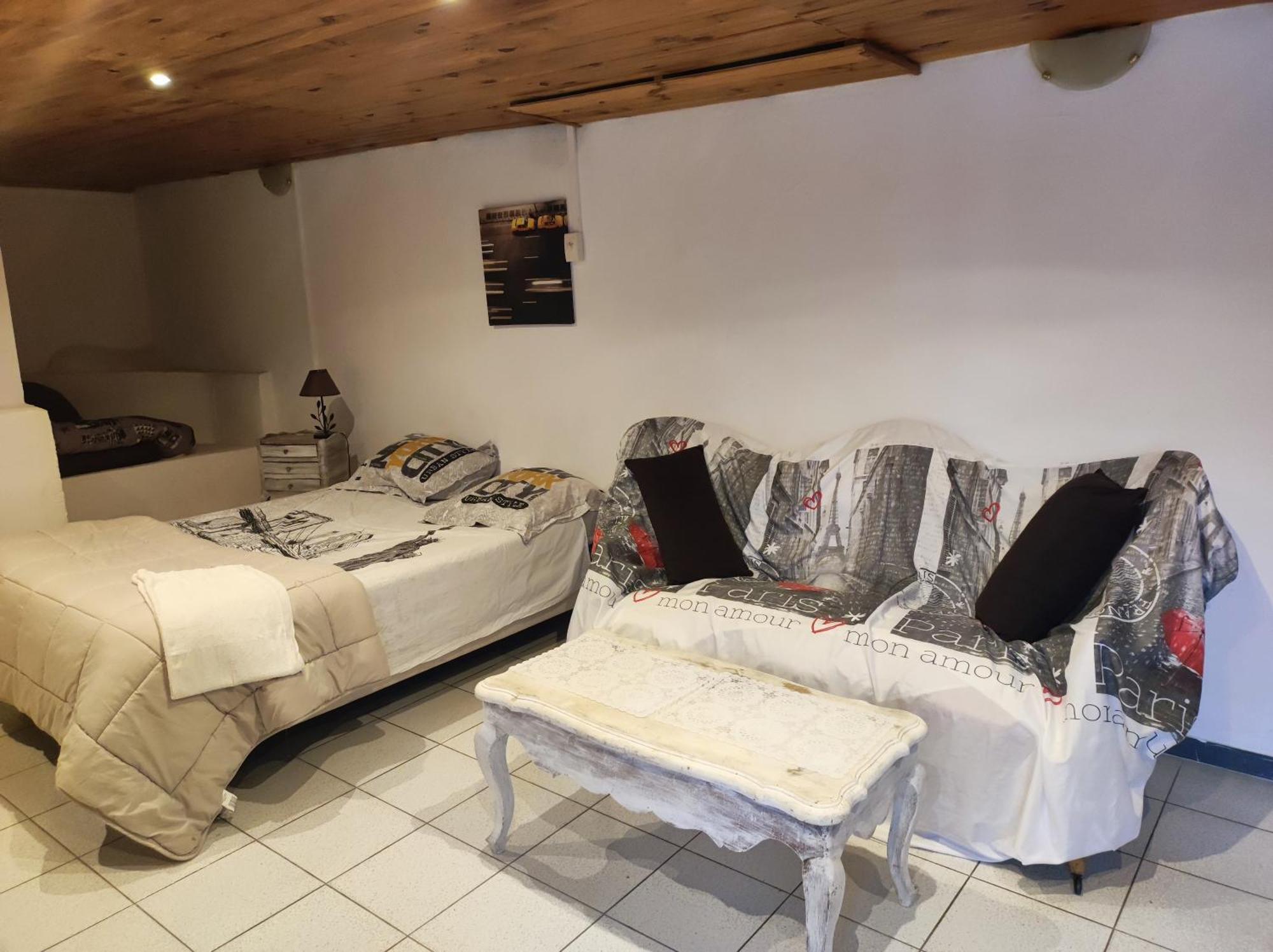 Apartamento Ingrid Mary Nimes Habitación foto