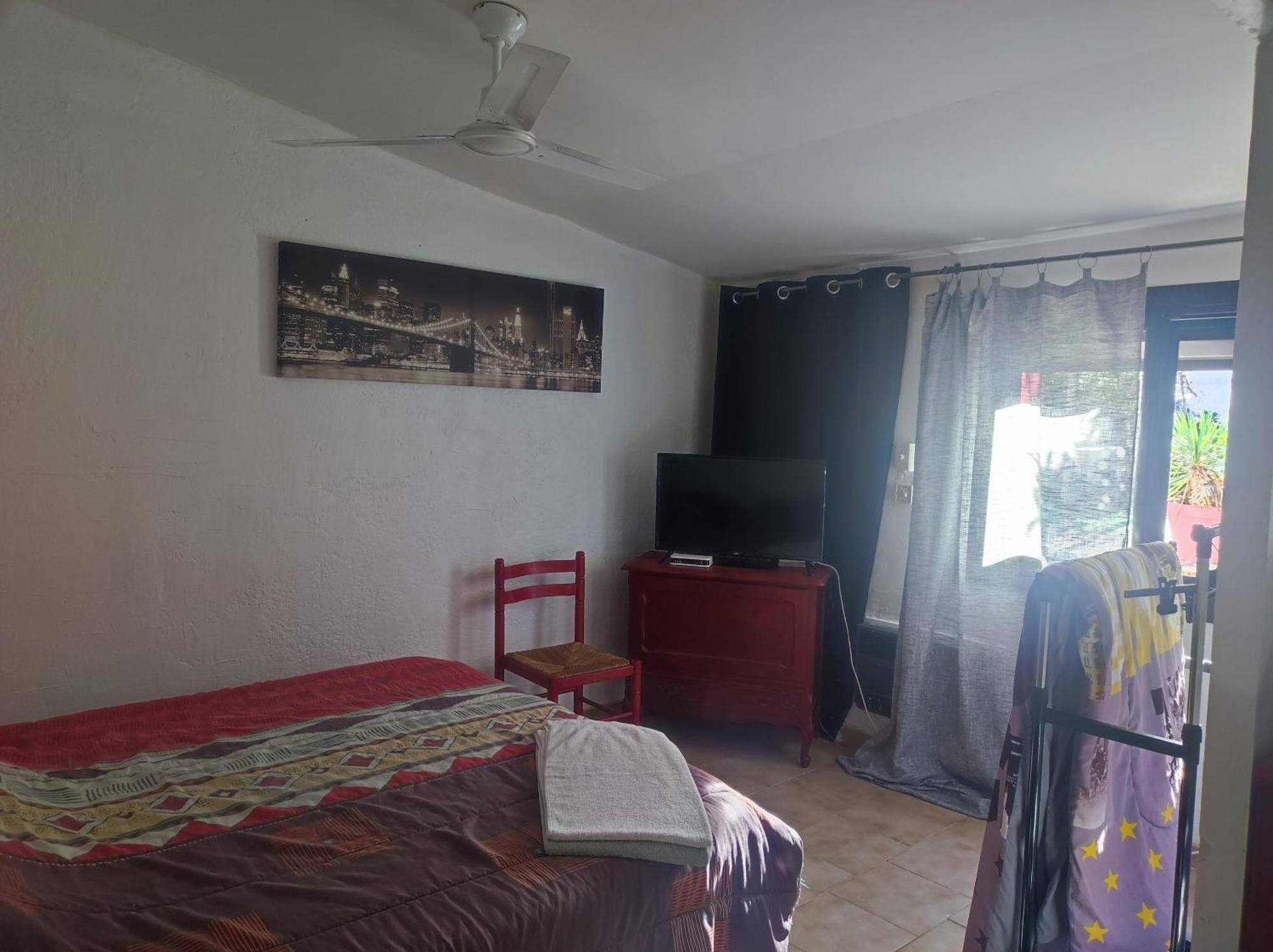 Apartamento Ingrid Mary Nimes Habitación foto