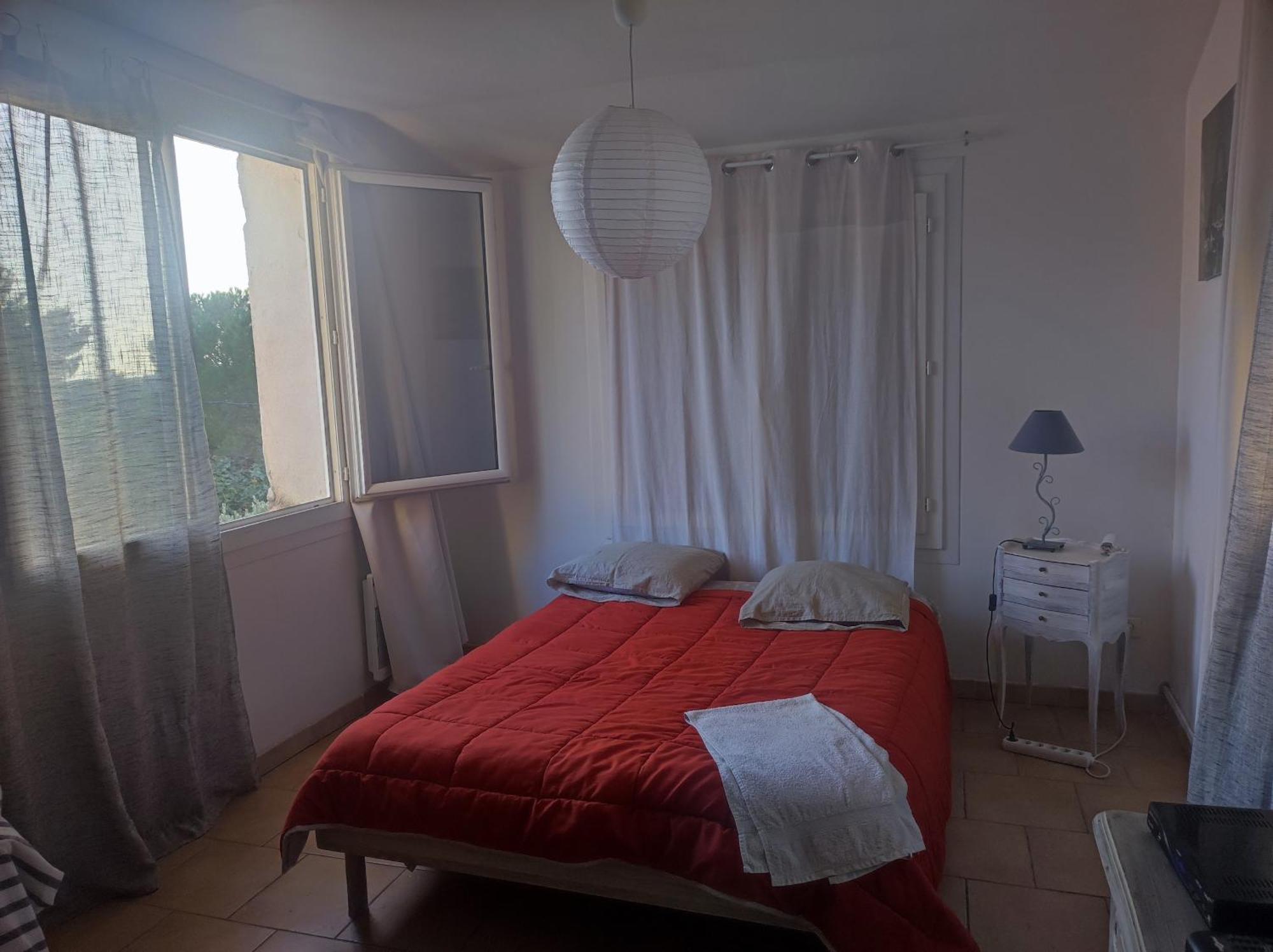 Apartamento Ingrid Mary Nimes Habitación foto