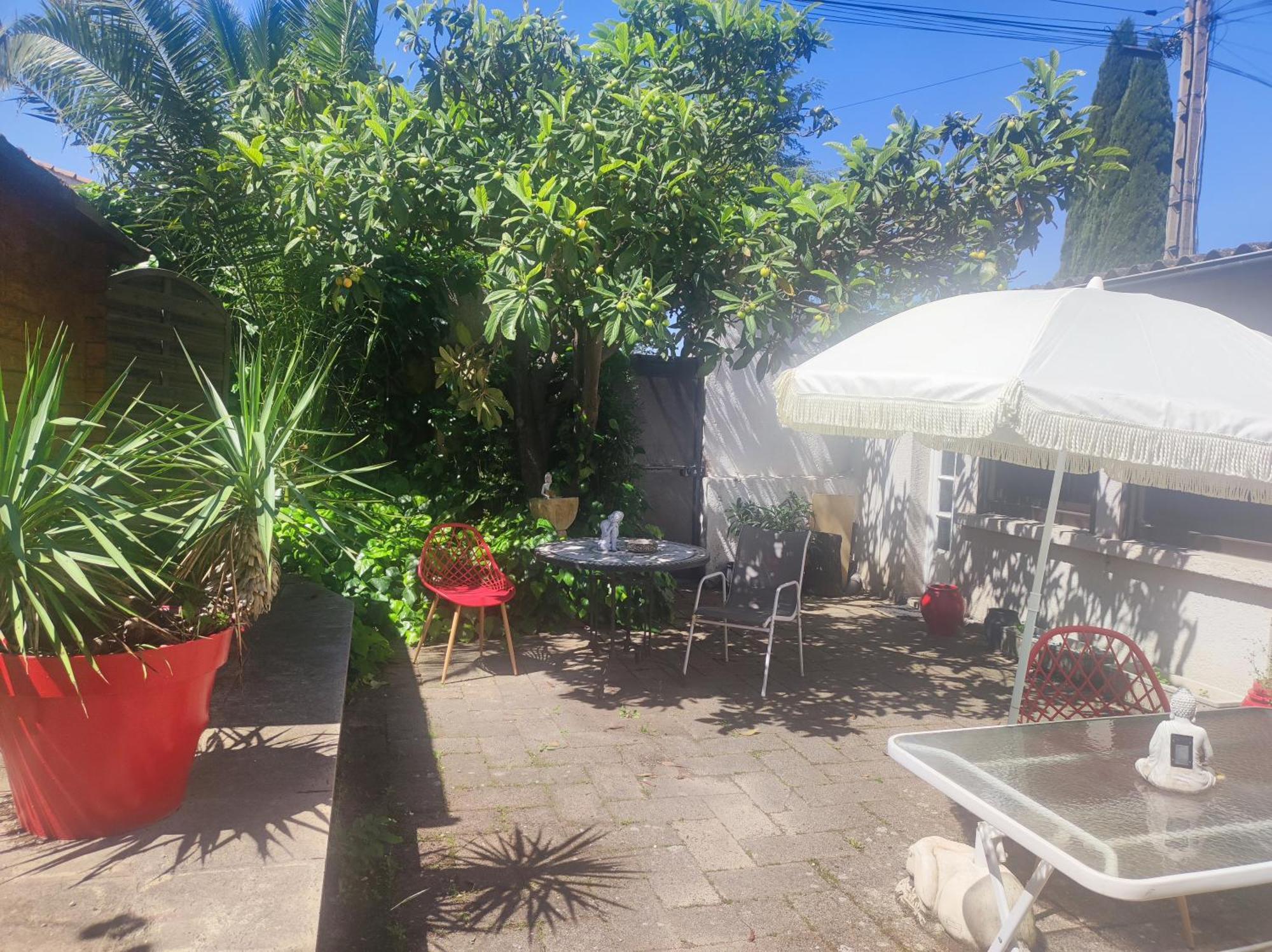 Apartamento Ingrid Mary Nimes Exterior foto