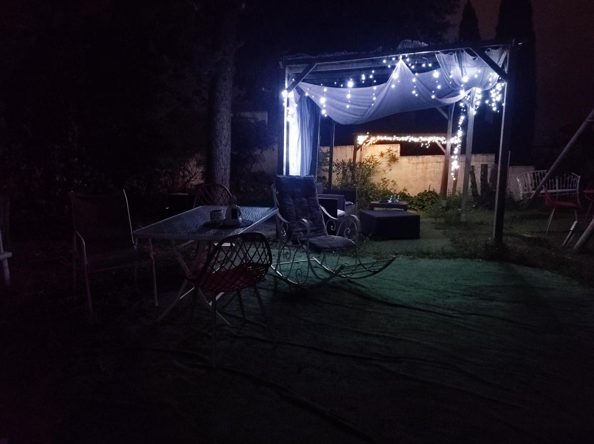 Apartamento Ingrid Mary Nimes Exterior foto